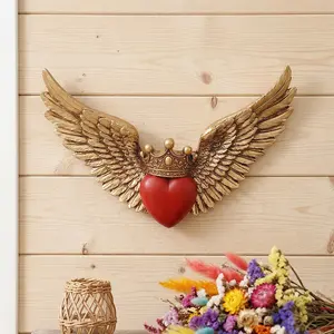 Resin Crown Heart Wings Hanging Ornament, Handmade Hangable Wall Decor, Room Decoration for Living Room, Office, Shop, Party, Festival