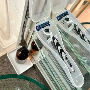 Durable Travel Accessories Organizer, Plastic Material, Lightweight, Dustproof, Transparent, Compact Storage for Shaving Razor & Accessories, Portable Organizer