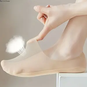 8 Pairs Women Ultra Thin Invisible No Show Socks, Ice Silk Breathable Mesh Boat Socks with Silicone Non Slip Grip, Lightweight Comfortable Low Cut Liner Socks, Soft Skin Friendly Light Color Foot Wear for Spring Summer Daily Casual Dress