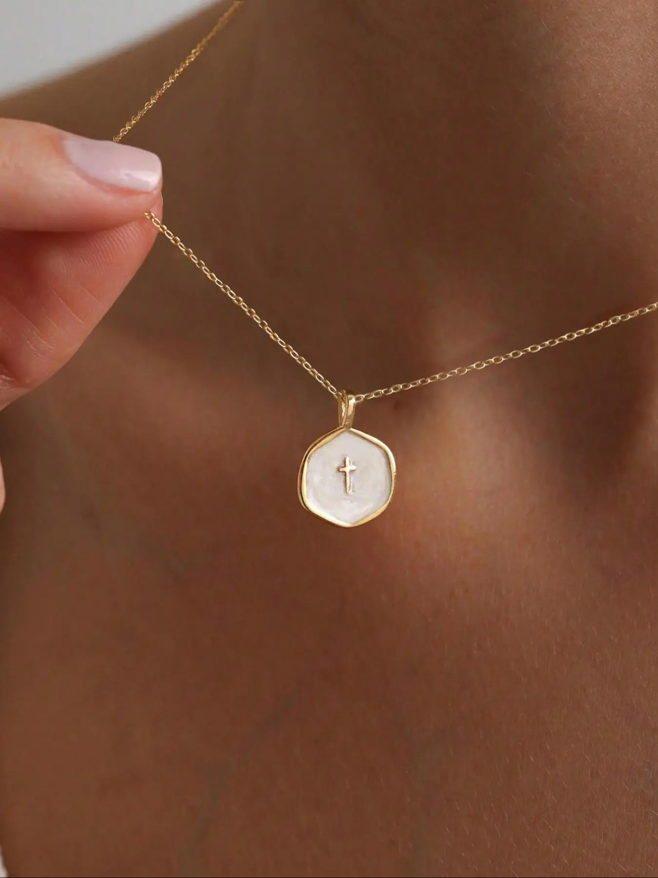 Dainty 14k Plated Cross Pendant Necklace, Small Cross Choker for Women, Faith Style Necklaces, Everyday Simple Religious Jewelry Gift Idea, Elegant Dainty Necklace
