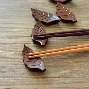 1pc Leaves chopsticks stand wooden chopsticks stand Creative kitchen utensils Chopsticks stand spoon pillow Hotel restaurant Solid wood decoration chopsticks pillow, chopsticks stand