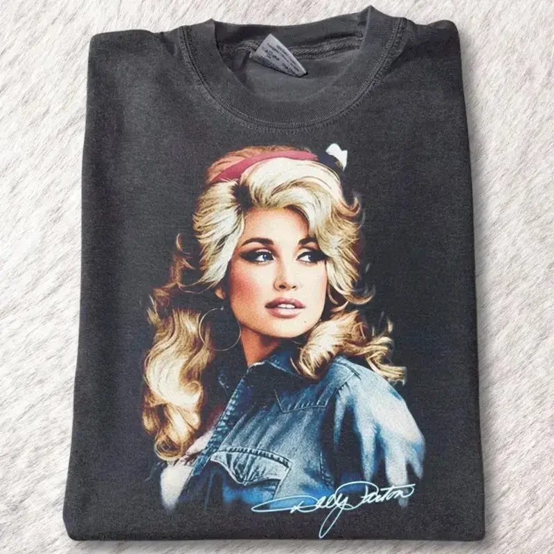 Vintage Dolly Graphic Tee, Parton 80's Country Music Shirt, Graphic Tee, Unisex Cotton Top Menswear Womenwear Streetwear Cotton