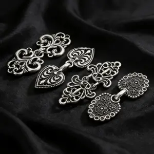 Vintage Sweater Clip - 4 Counts Retro Cardigan Collar Clip for Women and Girls, Dress Shirts Brooches, Sewing Tool Kit, Fashion Accessory