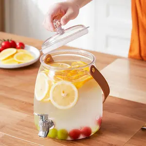 PET 5L Beverage Dispenser with Stainless Steel Spigot Cold Kettle Dispenser Cold Water Pitcher for Bar Home