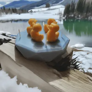 Ducks on Pond Candle - Natural Wax Candle with Ducks Design, Ideal for Relaxation and Meditation