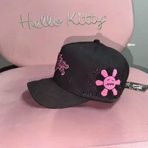 gorra color negro /rosa x Mz Hats