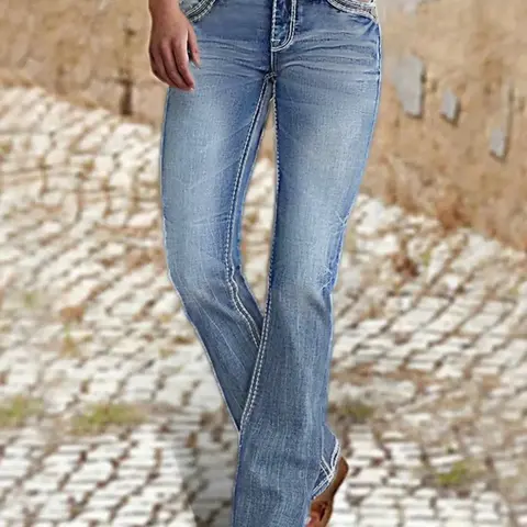 Women's Light Wash Distressed Flare Leg Jeans, Washed Distressed Denim, Fashion Casual Button Pocket Denim Trousers for Daily Outdoor Wear, Womenswear for Spring & Fall