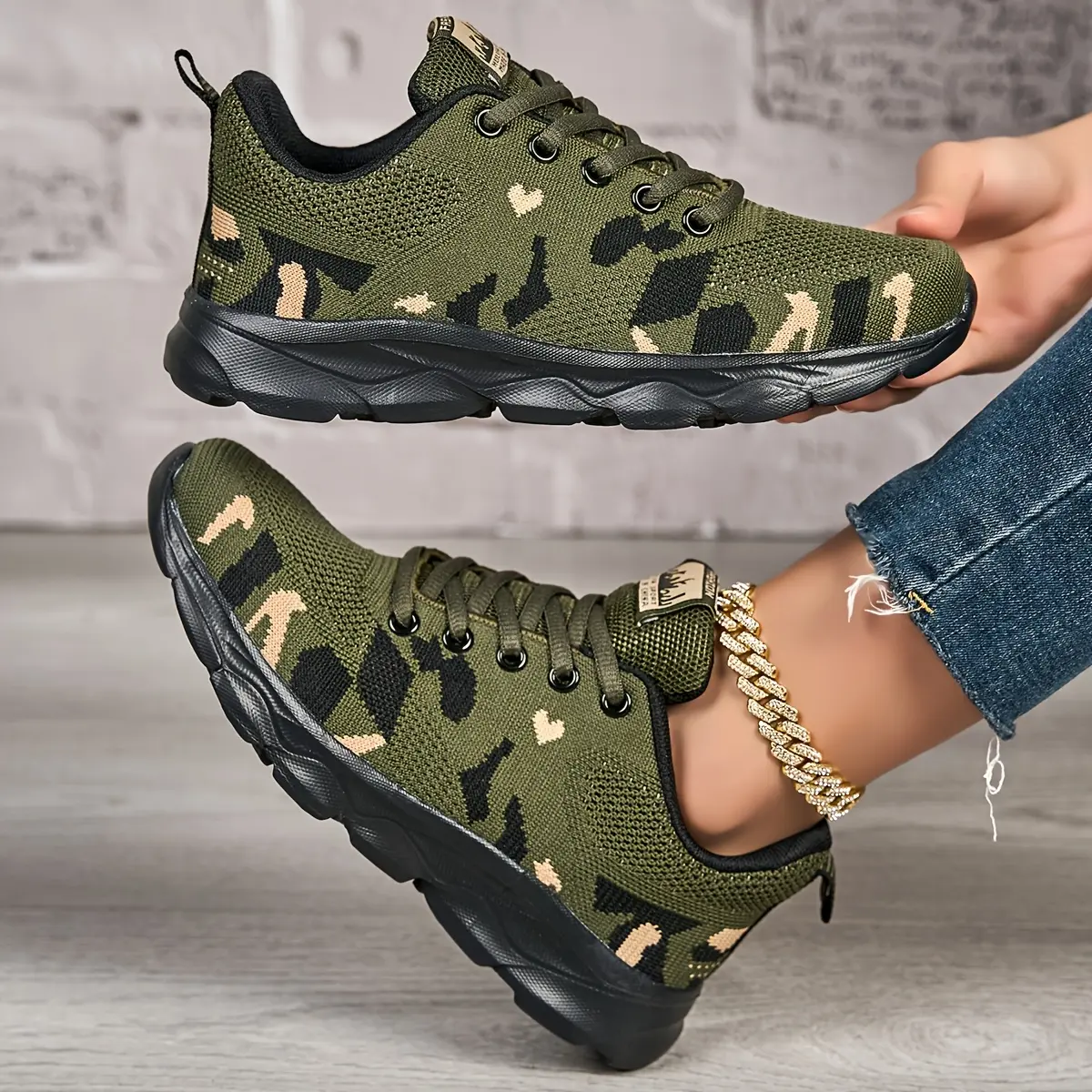 Women's Camo Print Athletic Running Shoes, Lightweight Breathable Lace-up Sneakers for Outdoor Activities