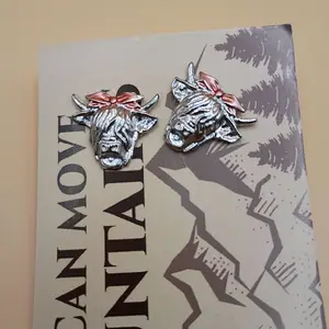 Pink Highland Cow Earrings with Bow Detail for Stylish Accessory
