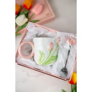 3D Tulip Ceramic Mug with Spoon Gift Set Hand-Carved Floral Coffee Cup 400ml Premium Ceramic Material Comfortable Handle Elegant Aesthetic Perfect for Coffee Tea Lattes or Hot Chocolate