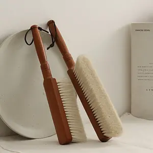 1pc Soft Dusting Brush with Wooden Handle - Perfect for cleaning beds, sofas, furniture and coats - Reusable, natural fiber bristles | Durable wooden handle, dusting brush, home dusting brush