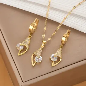 3pcs Set of Stainless Steel 18K Gold Plated-Plated Cubic Synthetic Cubic Zirconiaia Geometric Heart Earrings, Ins Light Luxury Romantic Style, Vintage Minimalist Fashion Trend, Versatile for Women and Couples, Suitable for Street, Daily Commute men random