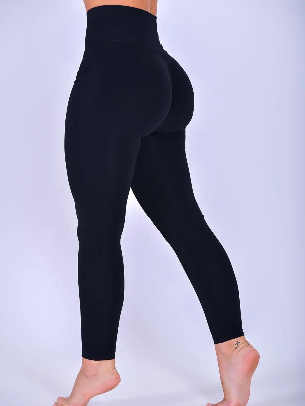 CLS Sportswear Seamless Scrunch Leggings