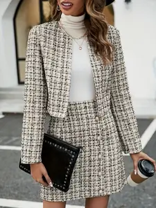 Two-piece women's peacock-pattern long-sleeved coat with pearl buttons and matching short skirt set, Elegant suitable for indoor and outdoor party wear