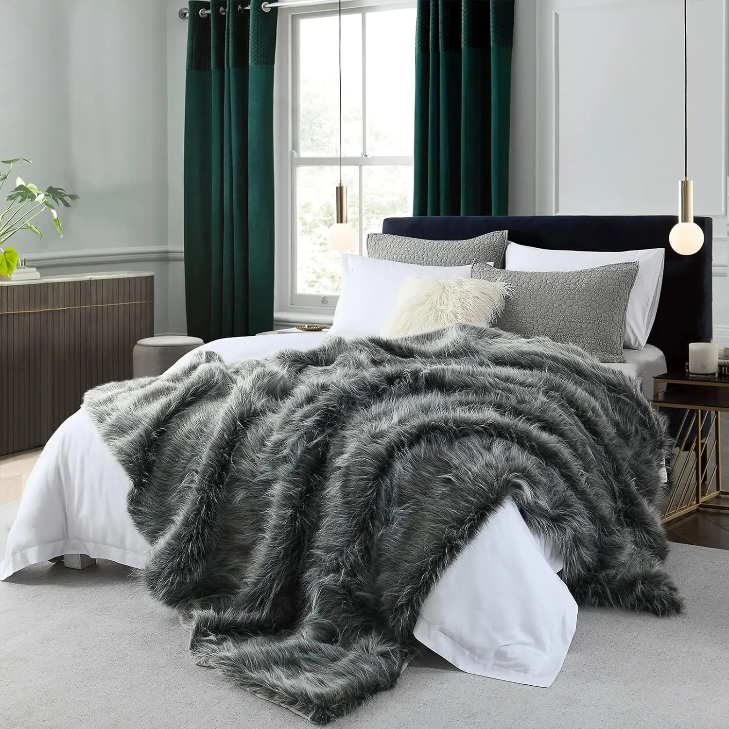 Luxury Plush Faux Fur Blanket King Size, Long Pile Brown with Black Tipped Blanket, Oversized Super Warm, Fuzzy, Elegant, Fluffy Decoration Blanket Scarf for Sofa, Armchair, Couch and Bed, 104"x90"
