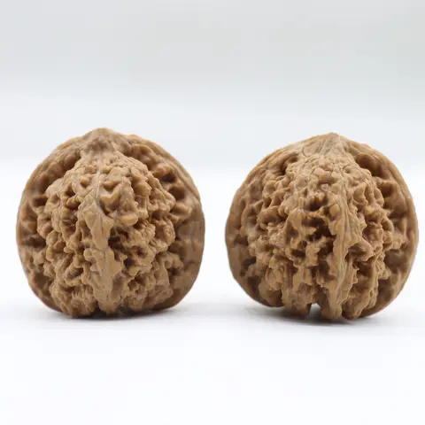Wenwan Play Walnuts - 1 Randomly Selected Pair