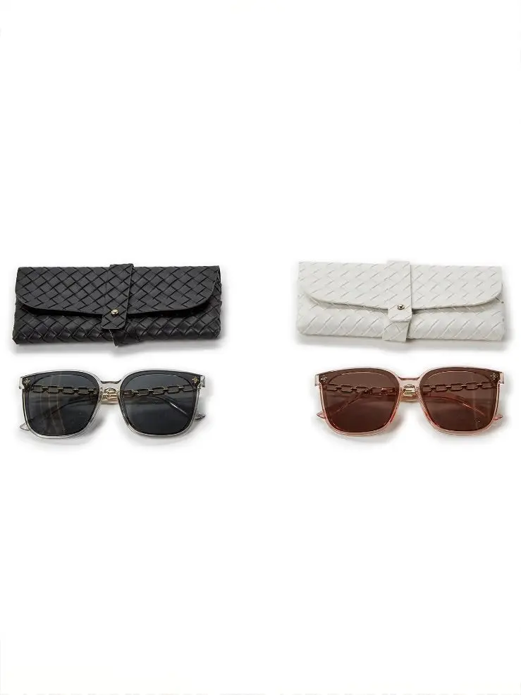 Unisex Chain Link Sunglasses 2-Pack Set, Casual Pink & Grey Frames with Smoke-Tinted Lenses, Faux Leather Case & UV Protection, Double Pair, Dual Frame, Gold Chain Link, One Size Fits Most