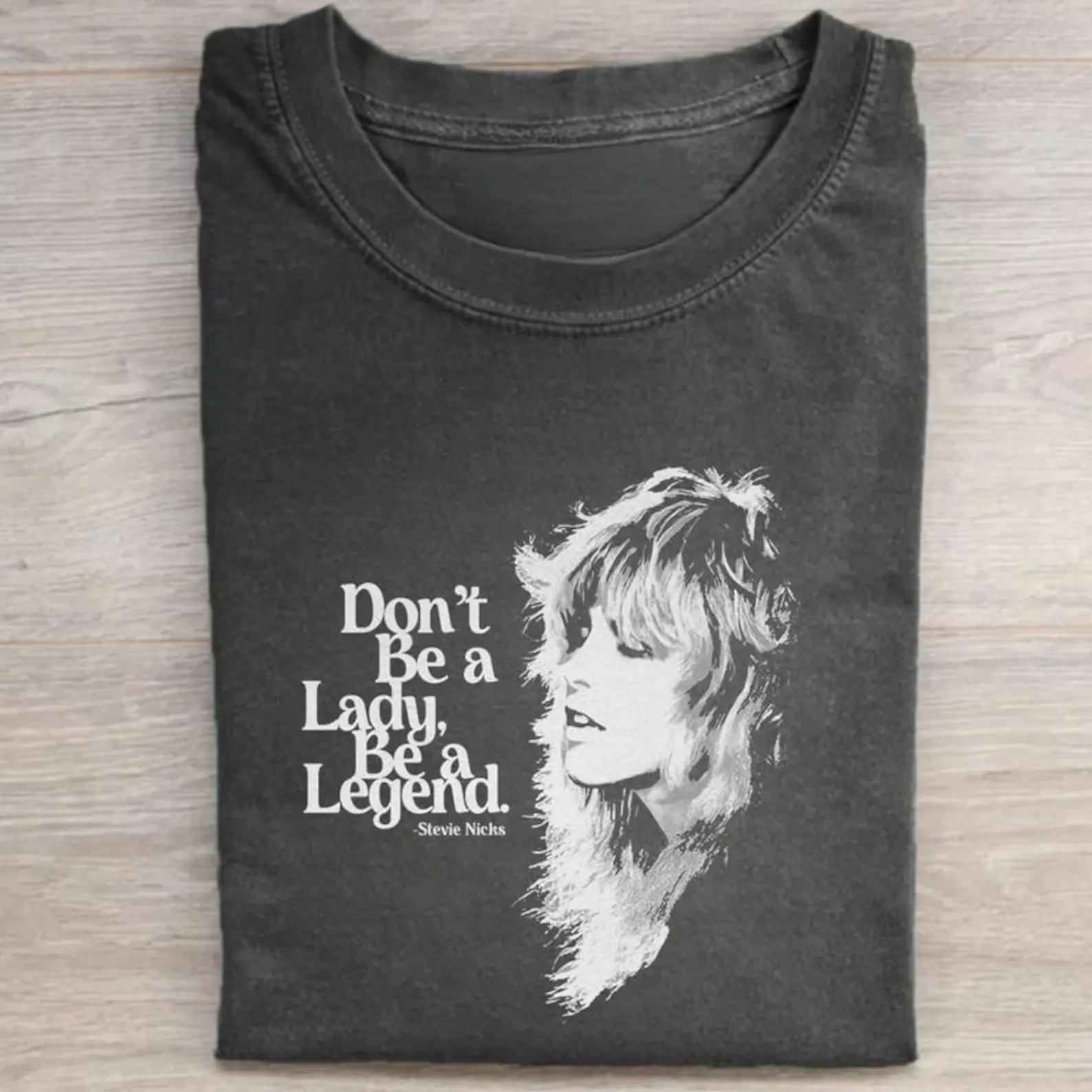 Stevie Nicks Legend Shirt Don't Be A Lady Be A Legend Tee Retro Vintage Music Graphic T-shirt Empowerment Gift Women Rocker Top ITTN26080436