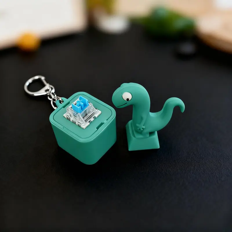 [Christmas Gift] Lizard Keychain with Rechargeable LED Light &Realistic Croak-Color-Changing Fun Toy for Kids & Adults