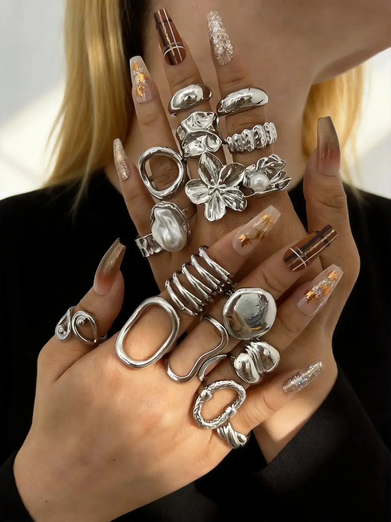 17-Piece Flower Ring Set, Fashion Retro Elegant Bold Women's Geometric Fat Joint Stackable Finger Rings, Party Date Birthday Gift Jewelry