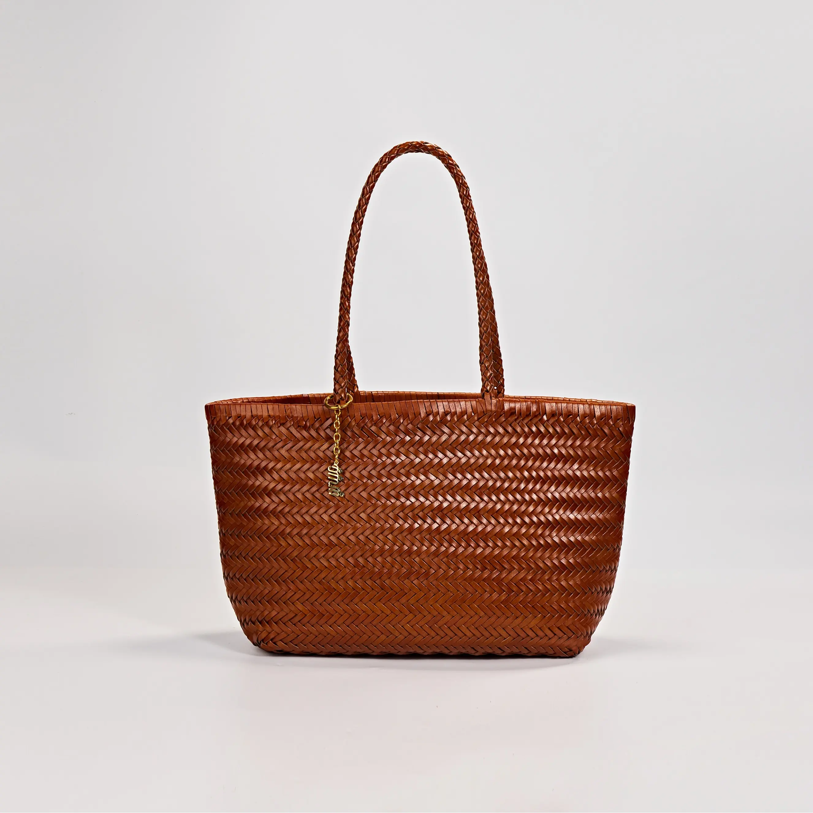 Solène Côte Genuine Leather Handwoven Tote Bag – Soft Woven Everyday Shoulder Tote for Work, Travel & Daily Outfits