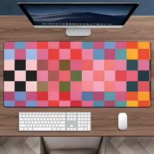 Checkerboard Pattern Mouse Pad, Rectangle Gaming Mouse Pad, Non-slip Rubber Base Mousepad, Office Desk Keyboard Mouse Mat for Home Office Game Room Desk, Desk Accessories