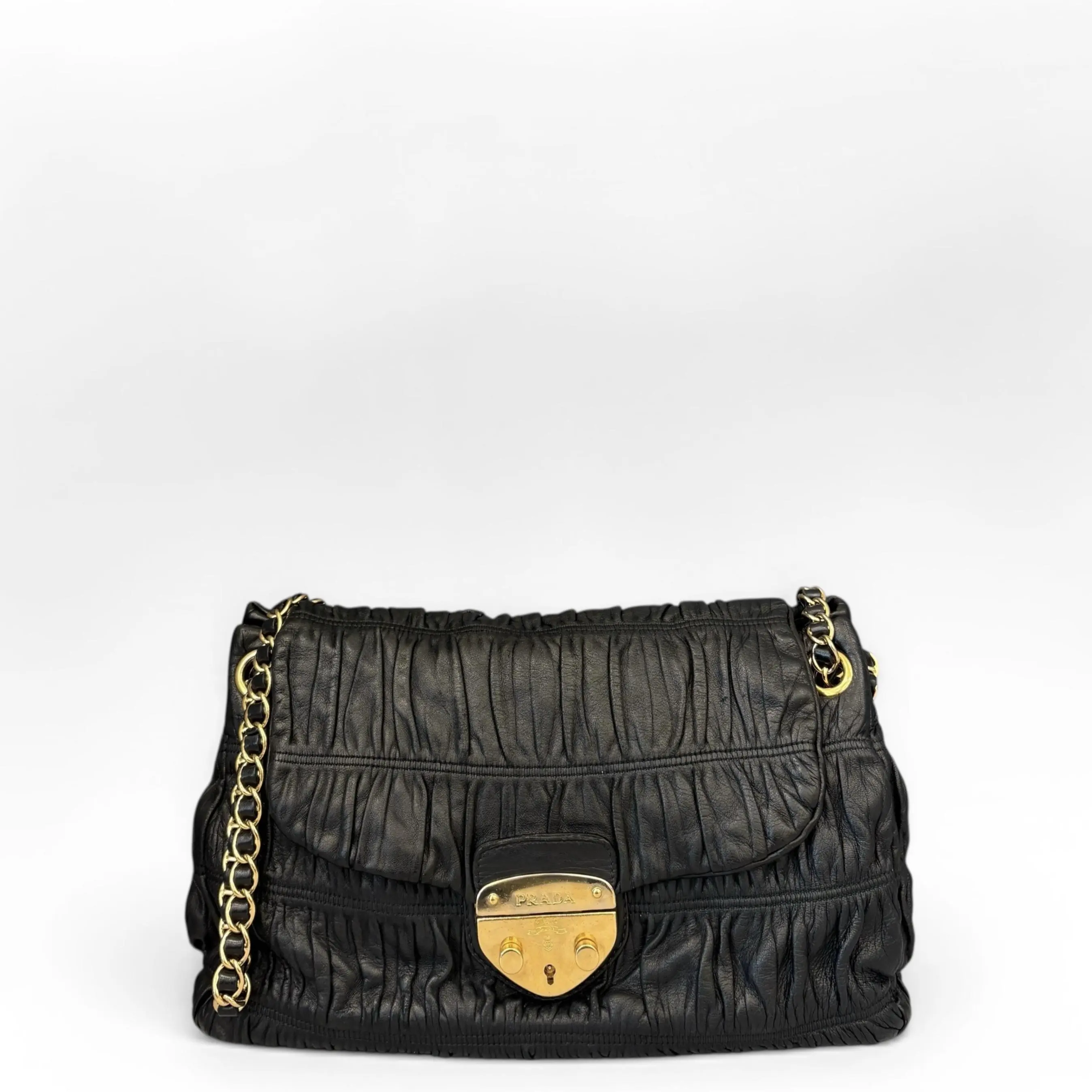 Pre-owned PRADA Leather Shoulder Bags Gaufre Chain Shoulder Bag Crumpled Lambskin Black (fu031126c2)