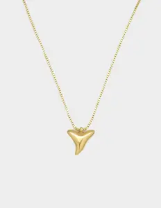 SALTY CALI Shark Tooth Necklace
