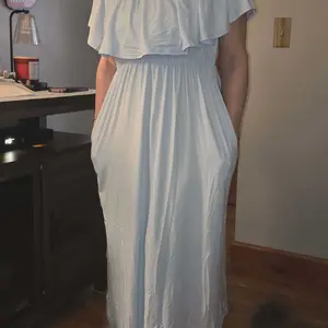 [Restocked] AUSELILY Women's Off The Shoulder Dress Wedding Guest Dress Summer Casual Long Ruffle Party Side Split Beach Maxi Dresses with Pockets