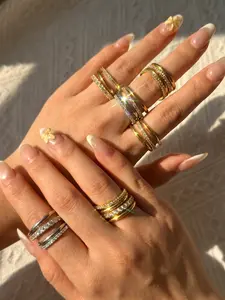 6-Piece Minimalist Luxury Commuter Ring Set, Stainless Steel Interlocking Rings, Perfect for Daily Wear and Dates, Elegant and Subtle Design, Stackable Rings