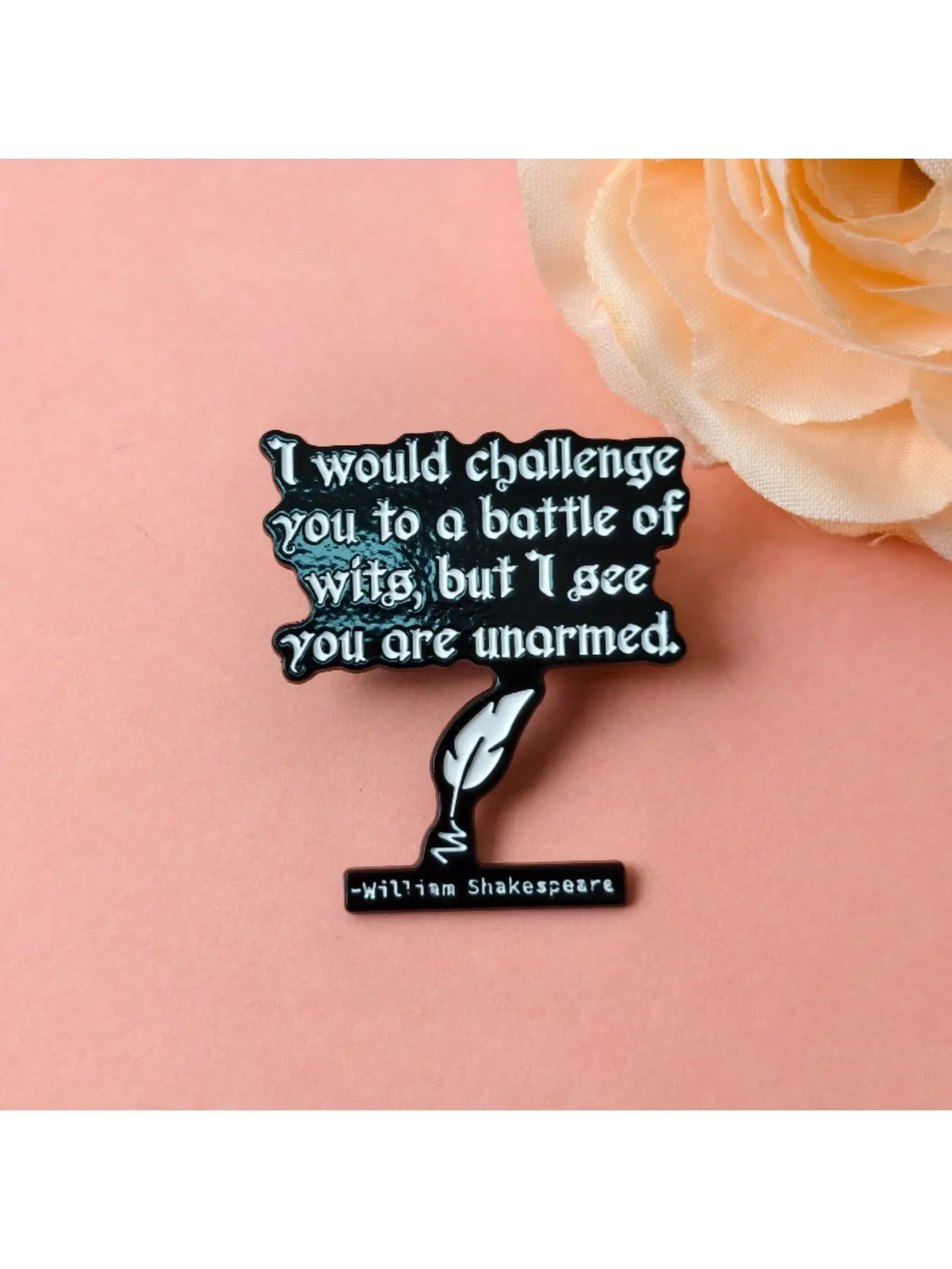 "Battle Of Wits" Enamel Pin Unisex Literary Quote Badge Accessory for Backpacks Jackets Daily Wear & Casual Outfits Fashion Brooch Alloy Brooch Pin