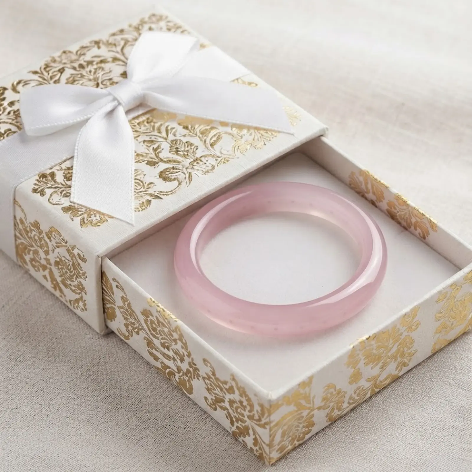 Women's bracelet, handmade natural pink jade bracelet, ideal gift for mother or girlfriend (box not included).