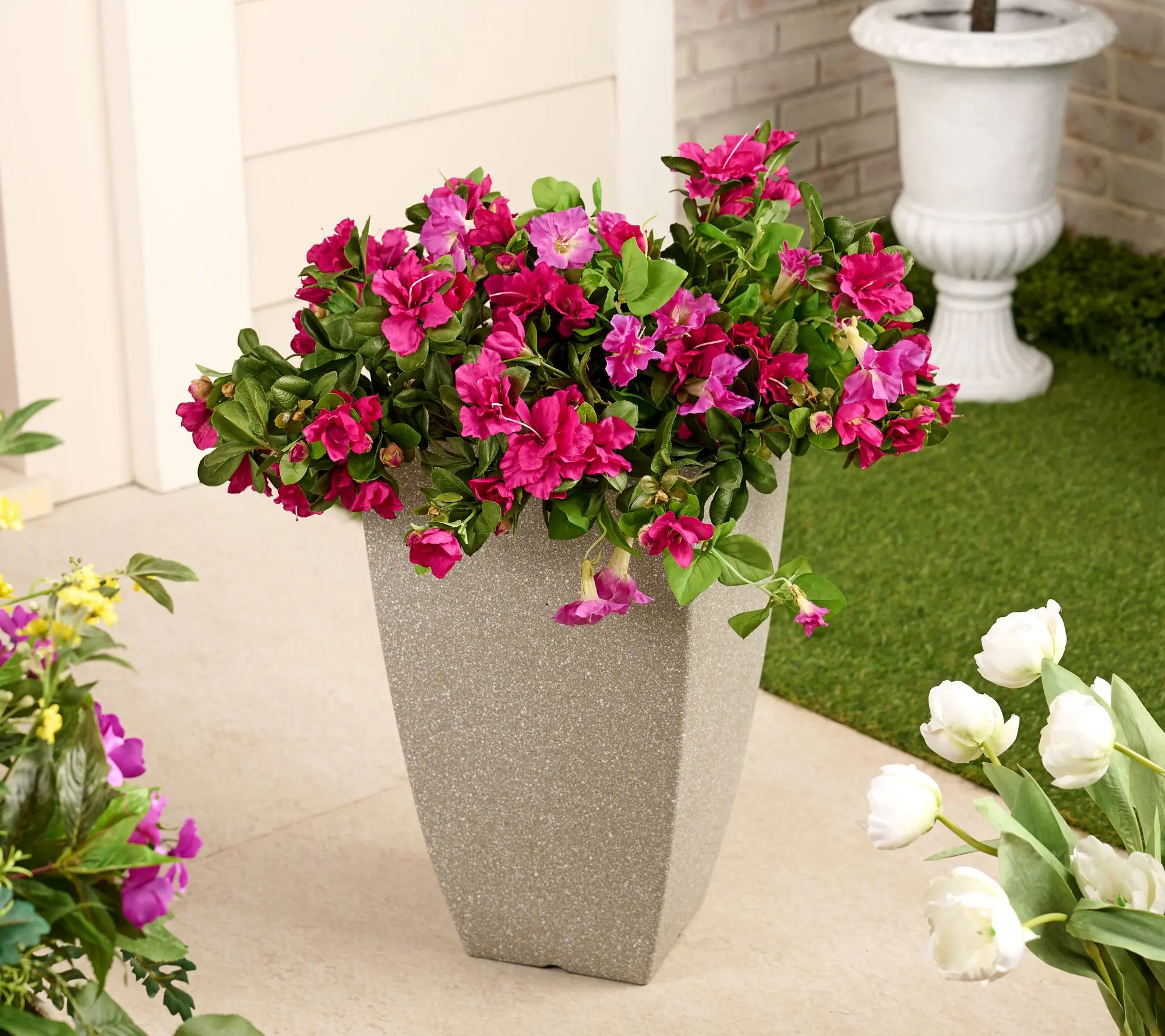 Wicker Park 21" Indoor/Outdoor Tall Planter Wicker Park 21" Indoor/Outdoor Tall Planter