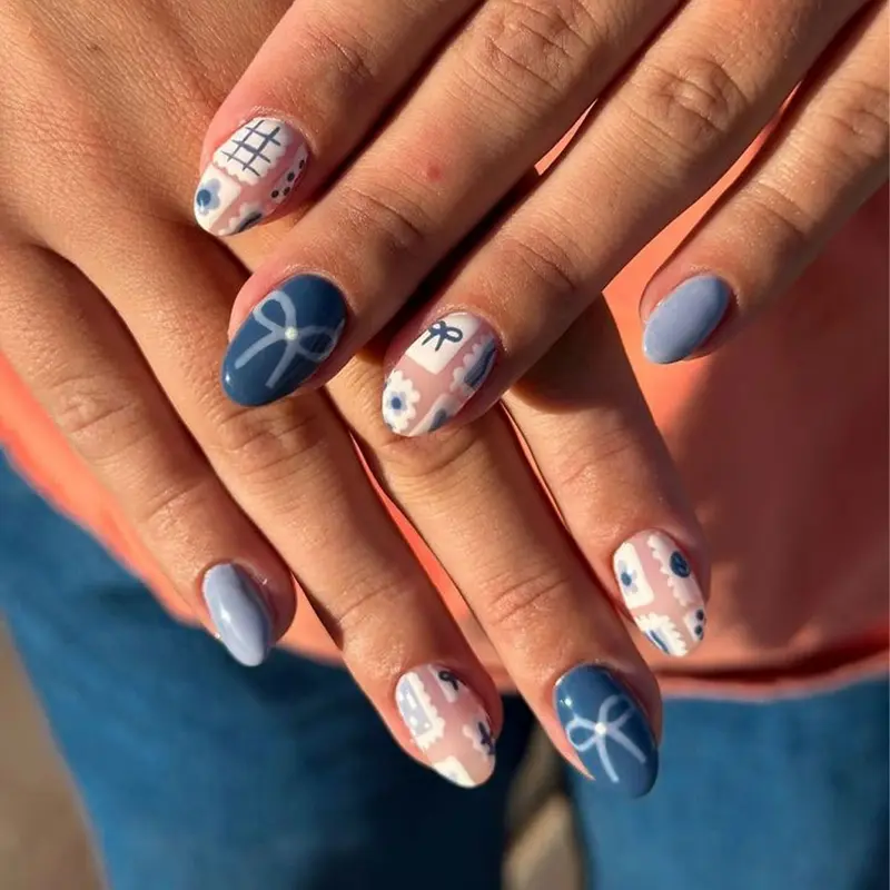 24pcs Oval Blue Press-On Nails, Fake Nails, Bowknot Floral Design Flower Nails, Valentine's Day Simple Luxury Style, Stylish Acrylic Nails, Full Coverage Acrylic False Nails for Women and Girls