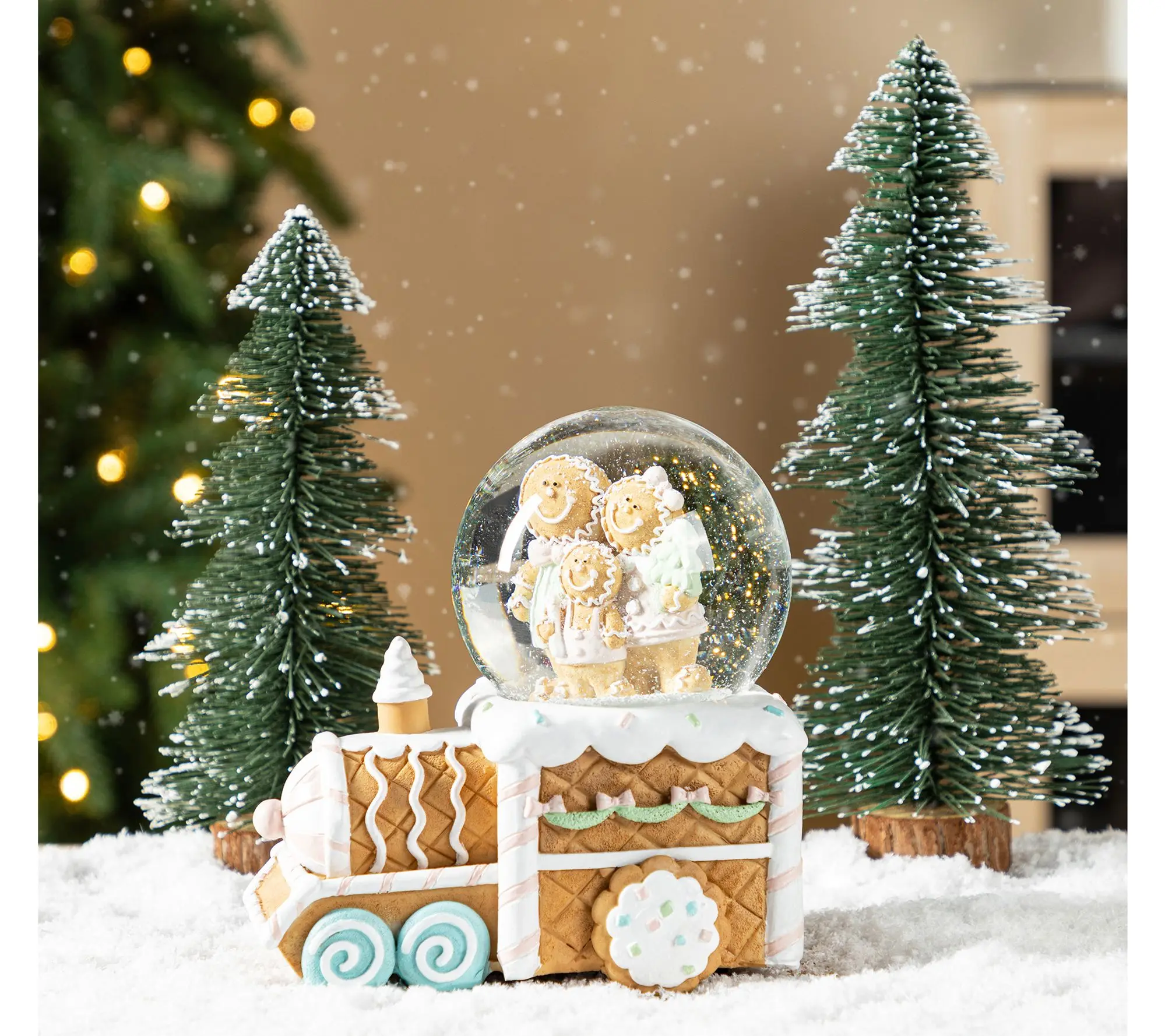 Glitzhome Christmas Musical Ginginerbread TrainWaterglobe