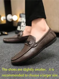 New stylish men's loafers, classic and comfortable formal shoes, versatile and lightweight moccasins. Slip-on boat shoes, casual flat men's shoes