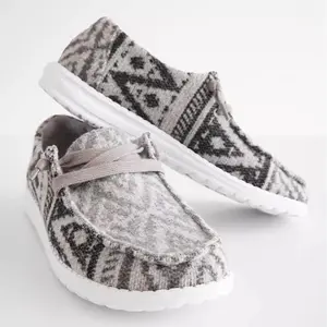 Ellis Grey Sip-On Dudes