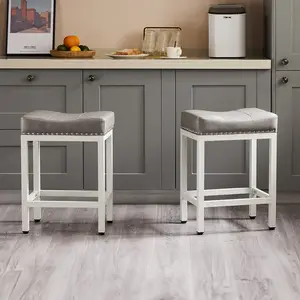 【Deal】SweetFurniture Set of 2 Bar Stools, 24 Inch Counter Height Saddle Stools, Modern Kitchen Barstools with Metal Base and PU Leather Springtok Foot Pedals