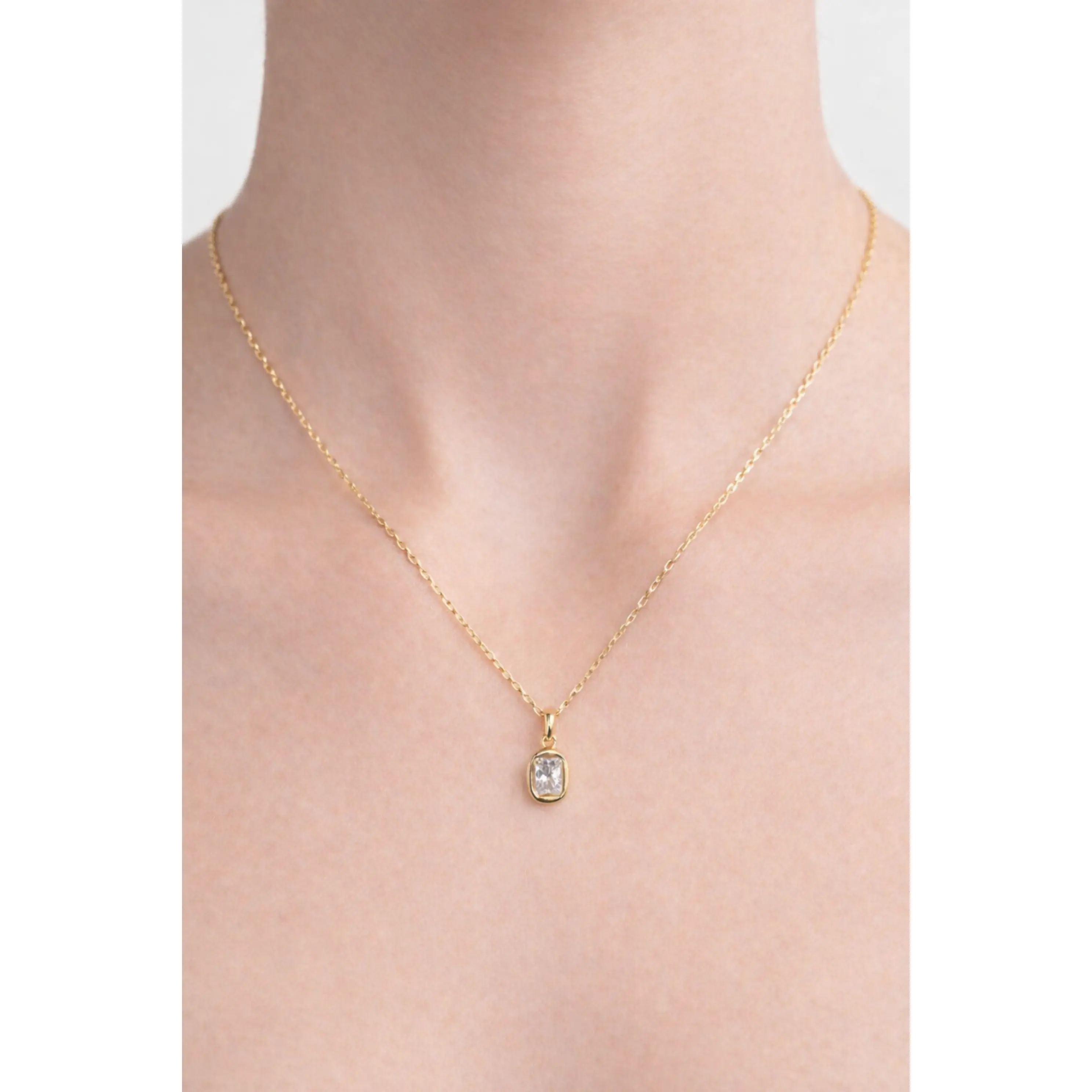 Romi Bezel Necklace