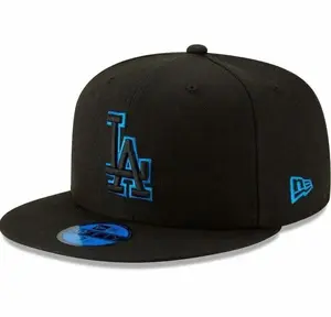 Los Angeles Dodgers New Era 9FORTY Snapback Baseball Cap – Black, flat brim, white LA logo and commemorative badge on the side, MLB streetwear accessory.