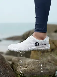 Non-Slip Rubber Sole Shoes, Lightweight Five-Toe Water Shoes, Water Sports Footwear for Men and Women, Ideal for Beach, Gym, Camping, Outdoor Activities