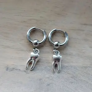 Teeth Earrings, Human Teeth, Huggie Hoops, Mens Earring, Womens Jewelry, Goth Jewelry, Emo, Alternative, Punk Earrings