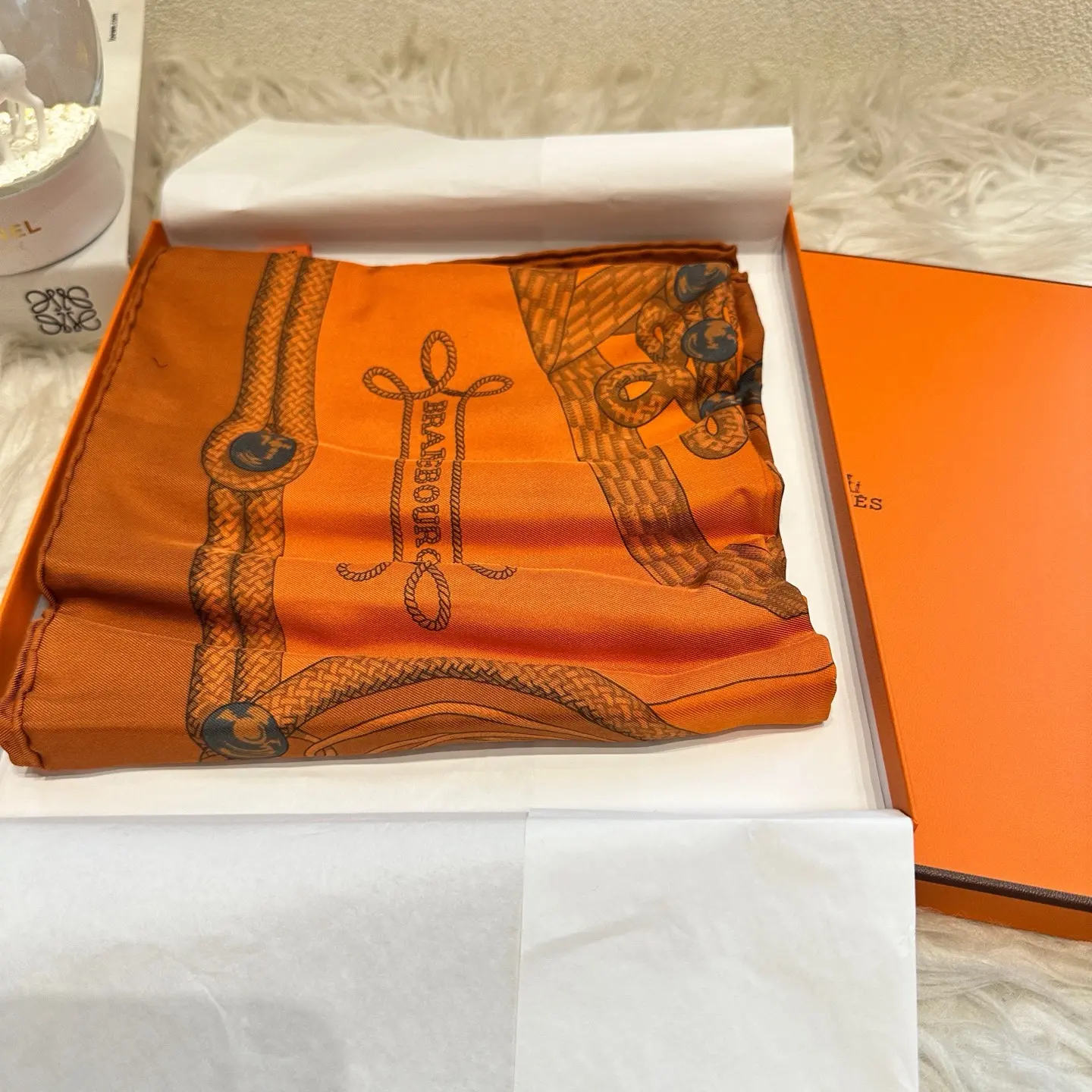 Pre-owned HERMÈS silk