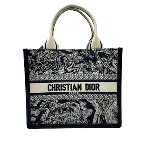 Pre-owned Dior HZ9 Book Tote (Zoo Edition) – Medium 70937
