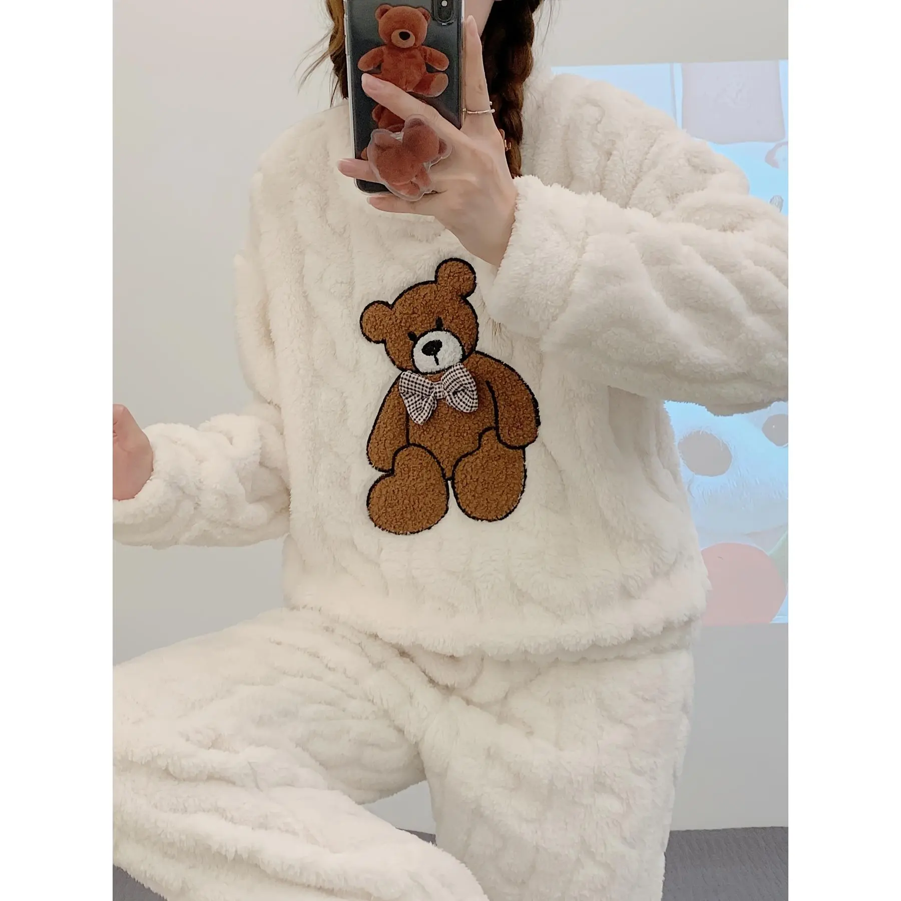 Large size new autumn and winter thick thermal pajamas jacquard fleece long sleeve embroidered bow bear top flannel trousers winter pajamas set