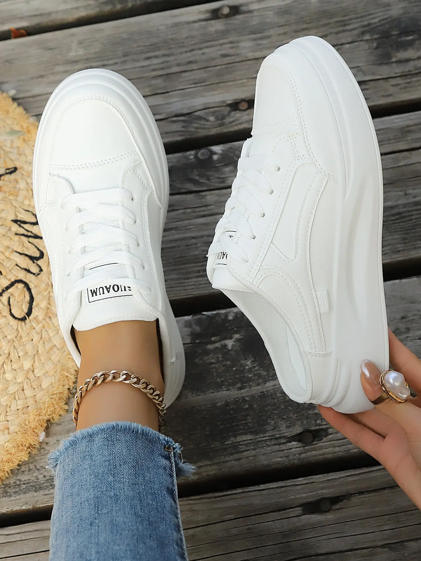 Women's casual lace-up sneakers, Height Boosting Sneaker, Sports shoes, four-season outdoor walking shoes, thick-soled height-increasing comfortable slip-on shoes, suitable for daily casual and commuting wear, a must-have for gifts and back-to-school
