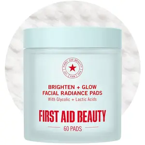 [First Aid Beauty] Facial Radiance Pads - Daily Treatment Pads, AHA Exfoliating, Hydrating Barrier Support & Salicylic Acid Acne Pads, Sensitive Skin Safe