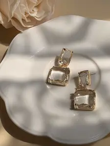 Elegant Transparent Ice Cube Sugar Cubes Stud Earrings, High-End Geometric Square Clear Earrings for Women, Fashion Party Jewelry Gift