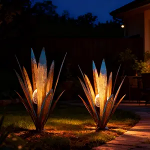 Set of 2 Metal Agave Solar Lights for Outdoor Use, Ideal for Plant And Home Decor, Perfect for Courtyard And Autumn Outdoor Decorations, Includes One Large And One Small Light for Lawn Decoration