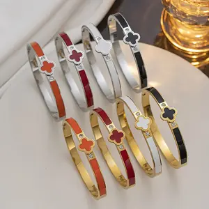 Clover Bangle